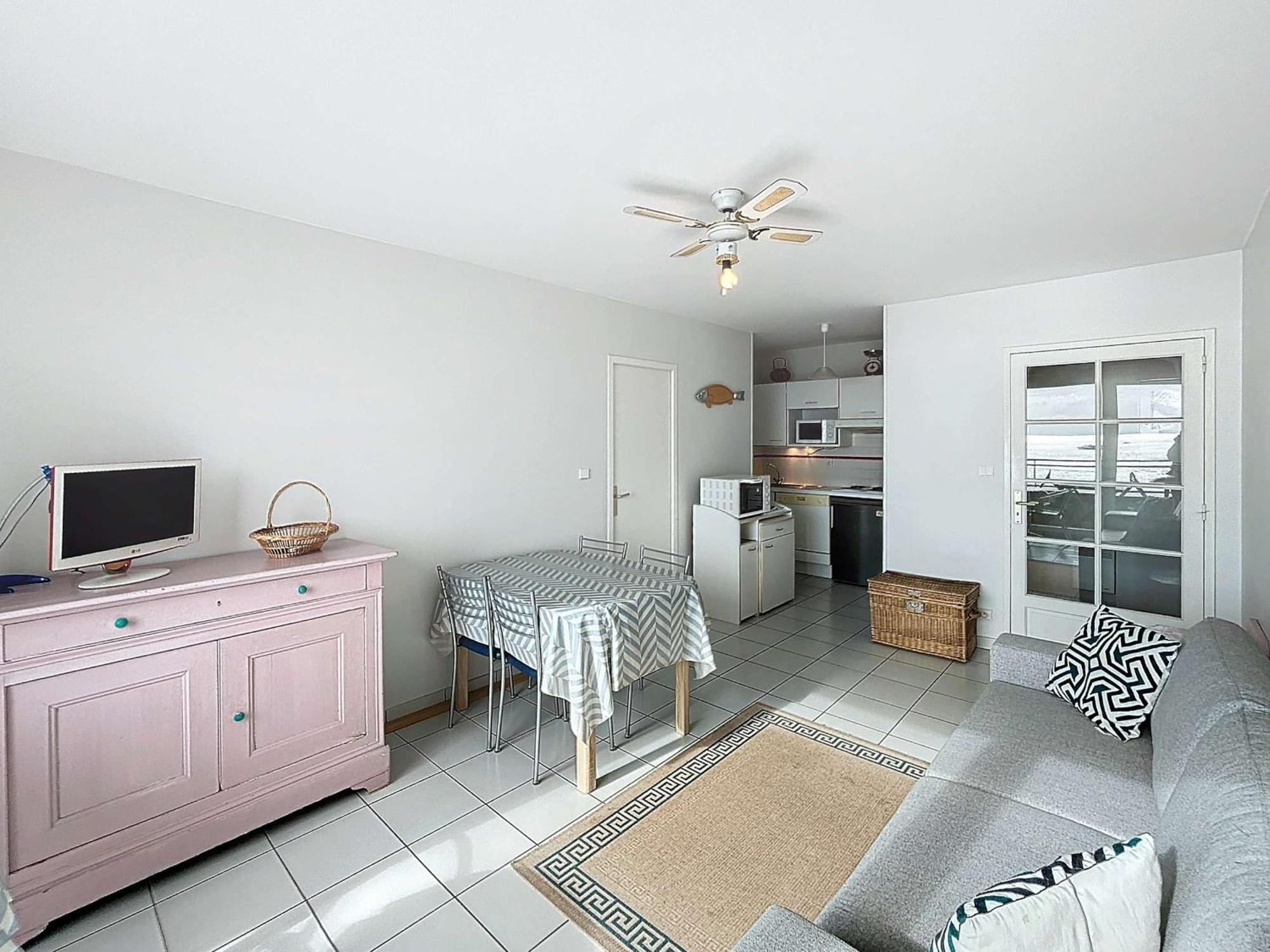Appartement Avec Balcon, Proche Des Plages Et Commerces - Fr-1-361-89 Granville Exterior photo